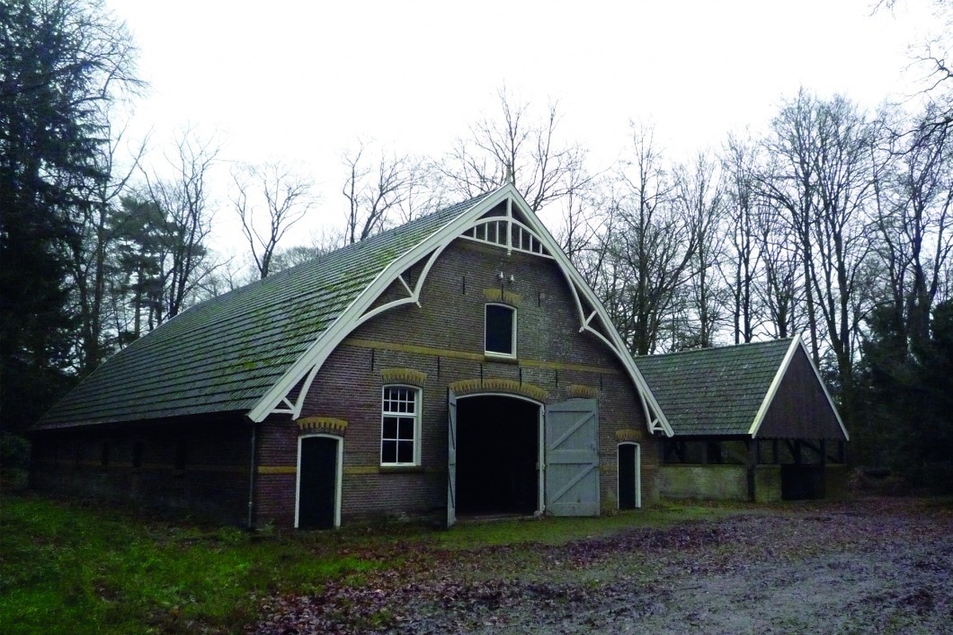 bestaande veeschuur met bijgebouw (mestschuur)